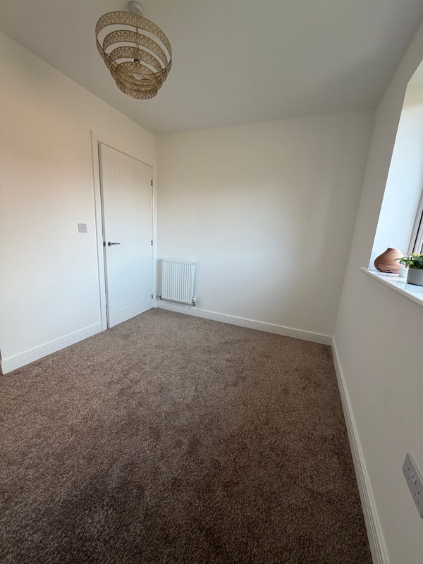Room Greenside Close in North Tyneside
