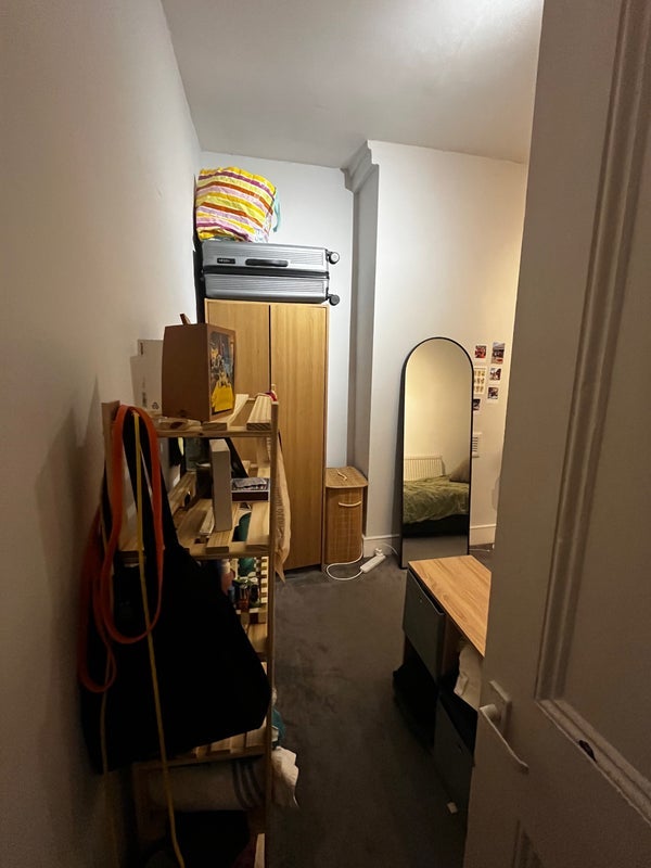 Room Antill Road in Greater London