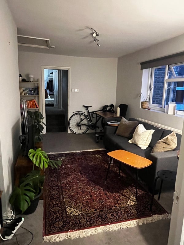 Room Antill Road in Greater London
