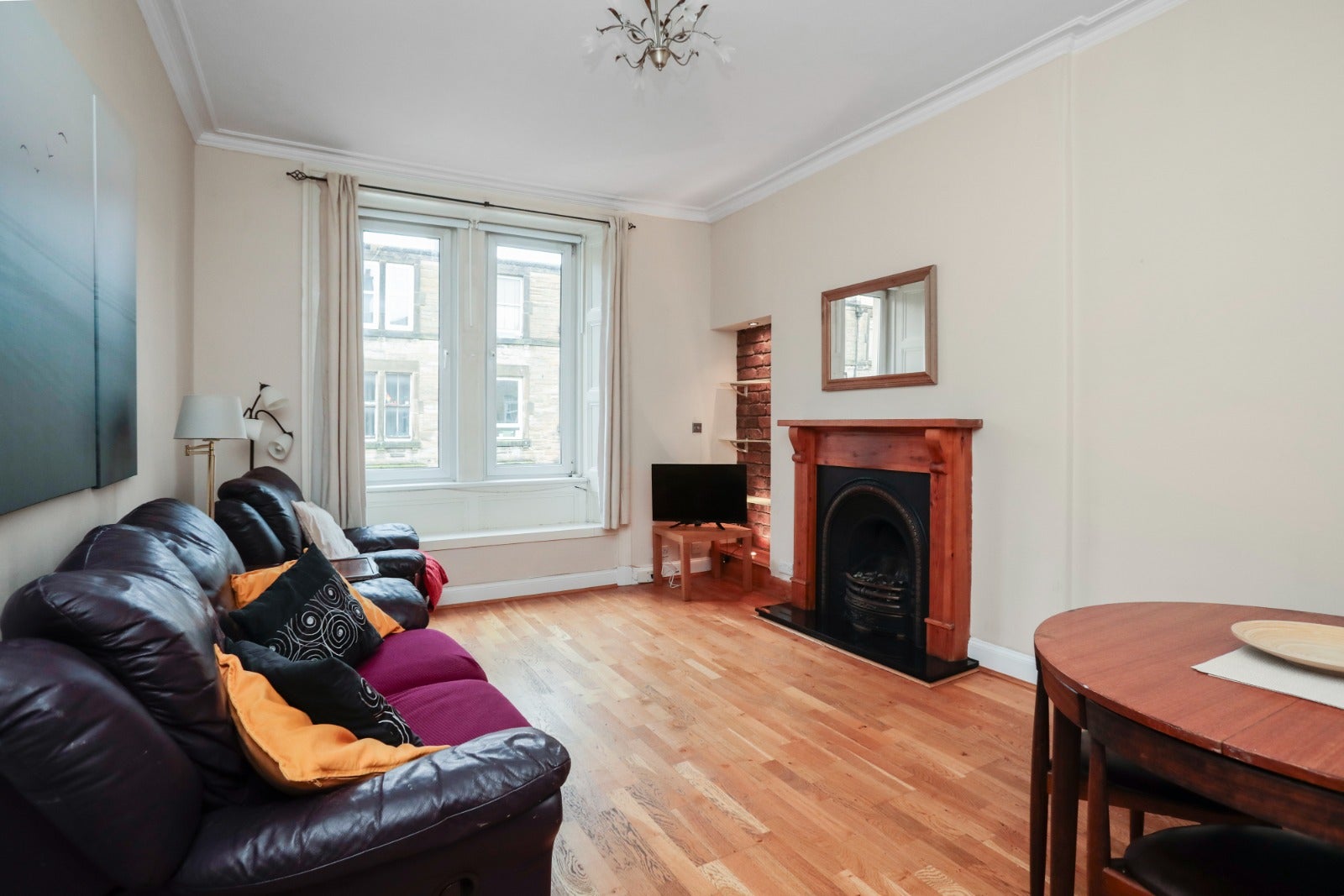 Flat Dalgety Avenue in City of Edinburgh