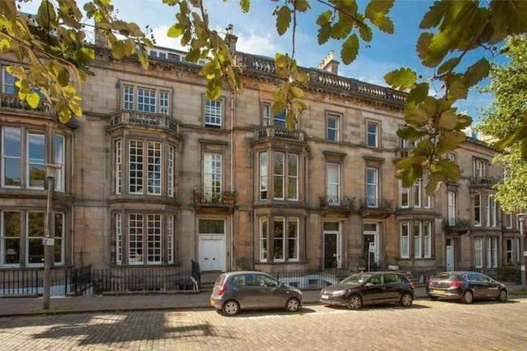 Flat Buckingham Terrace in City of Edinburgh