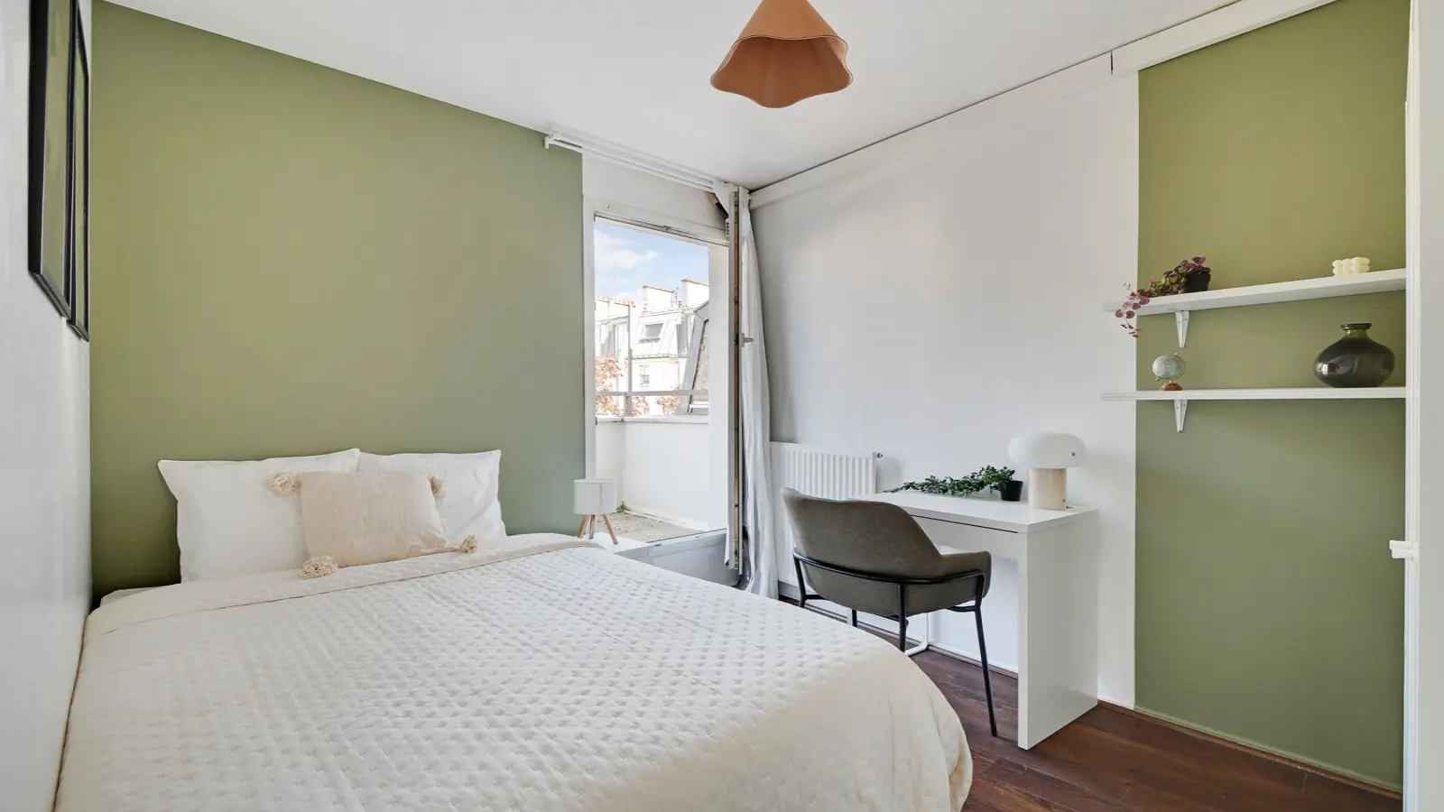 Room Impasse Saint-Ange in Paris