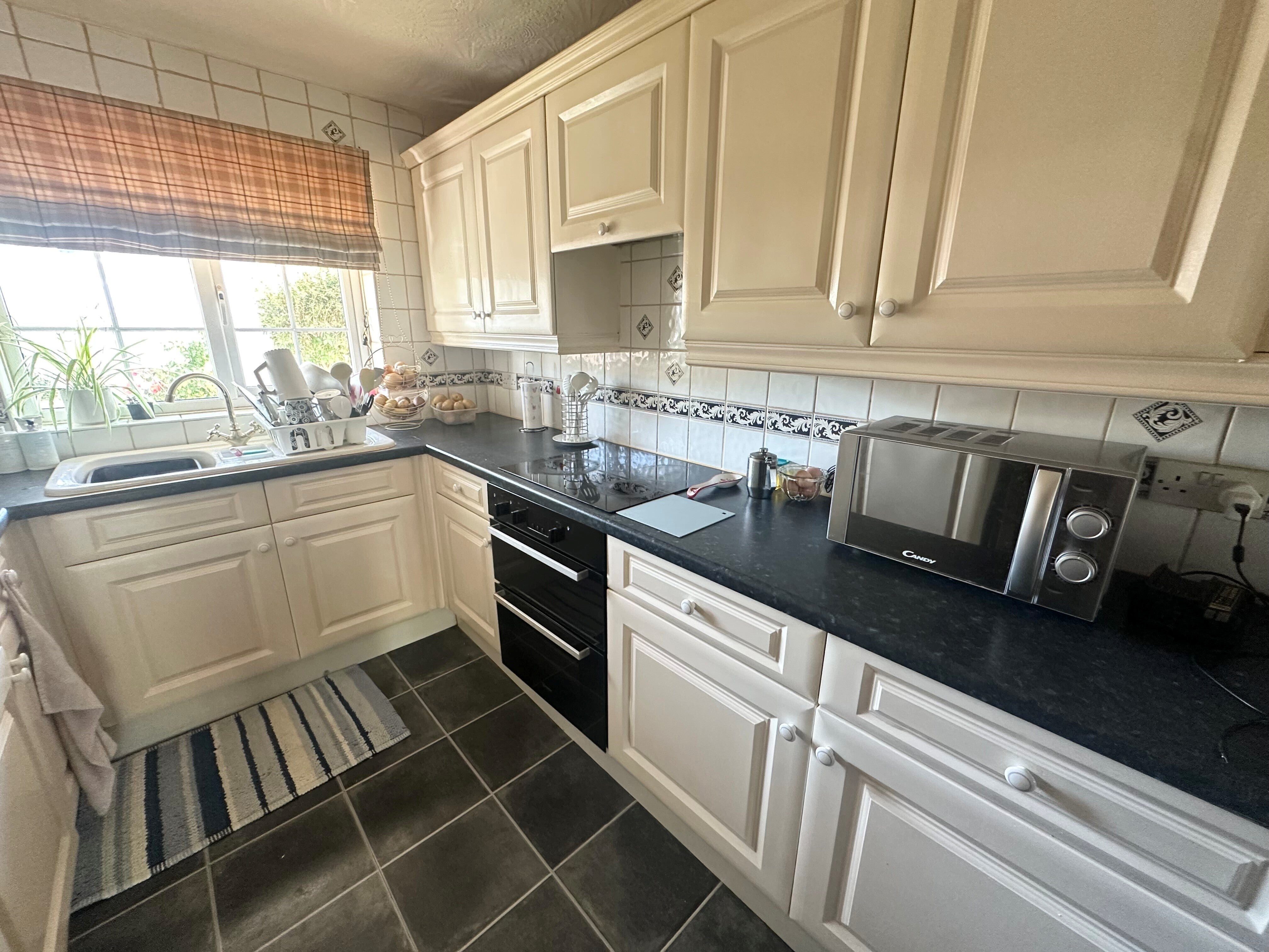 House Newland Close in Redditch