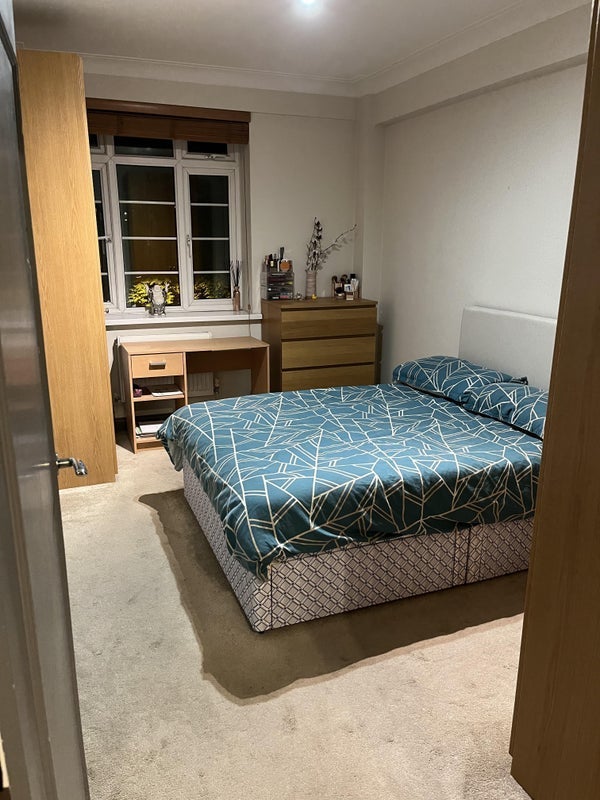 Room Primrose Hill Road in Greater London
