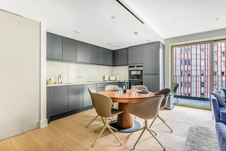 Flat Crompton Street in City of Westminster