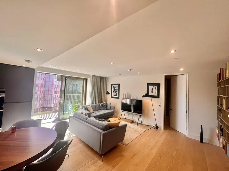 Flat Crompton Street in City of Westminster