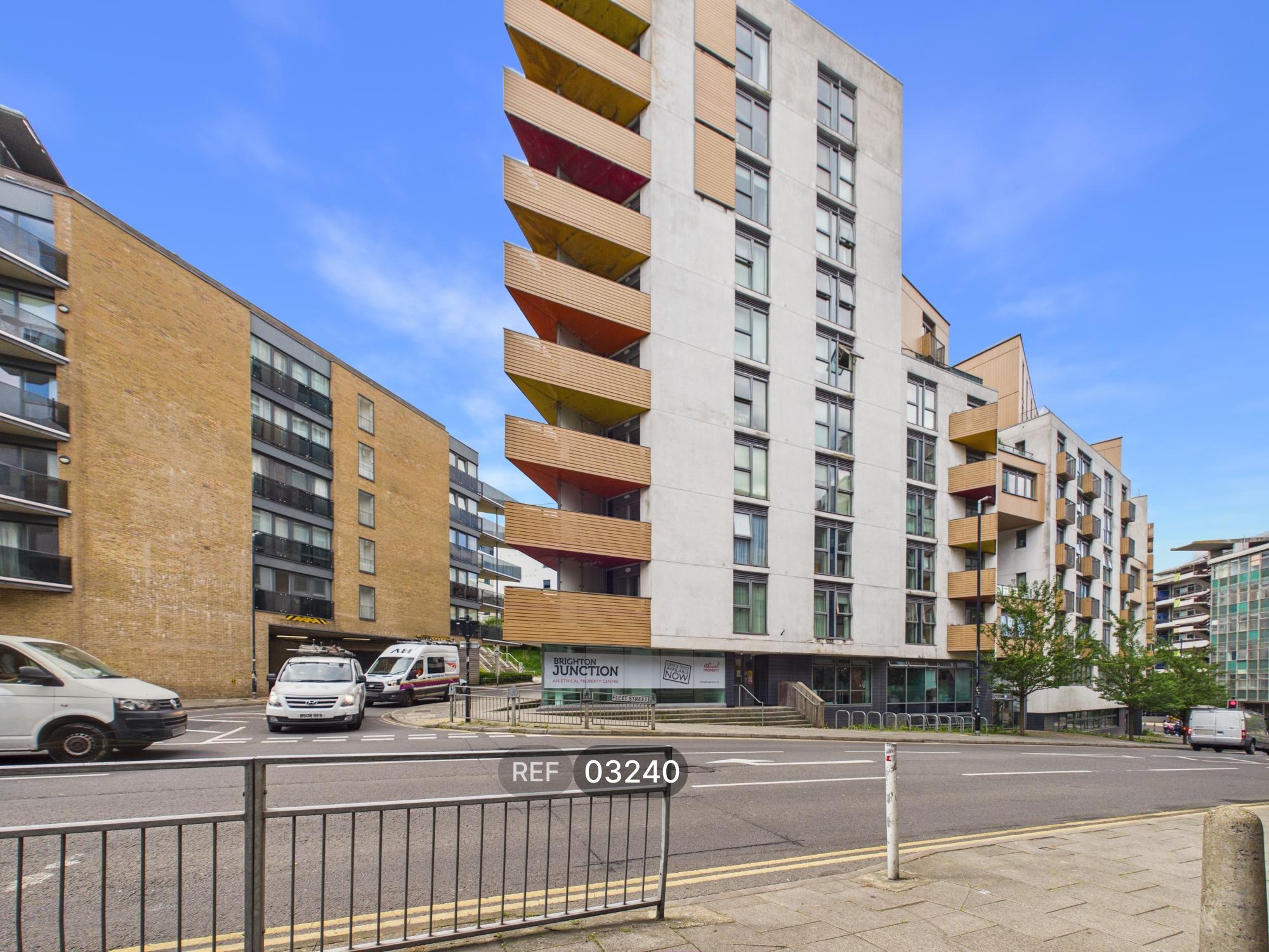 Flat Stroudley Road in Brighton