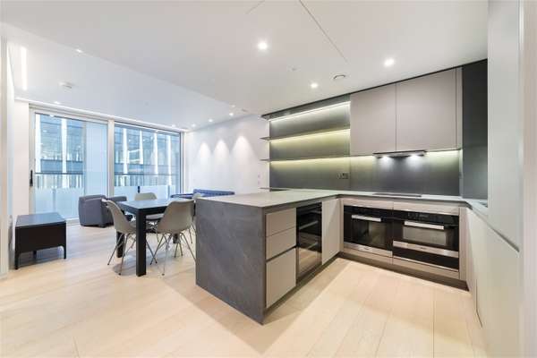 Flat Victoria Street in City of Westminster