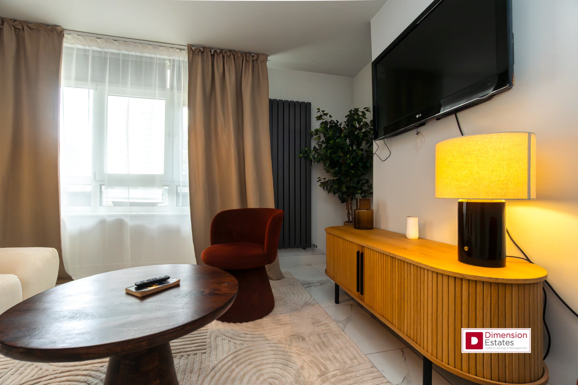 Flat Wyllen Close in Greater London