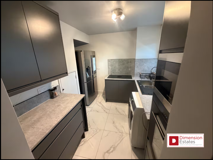 Flat Wyllen Close in Greater London