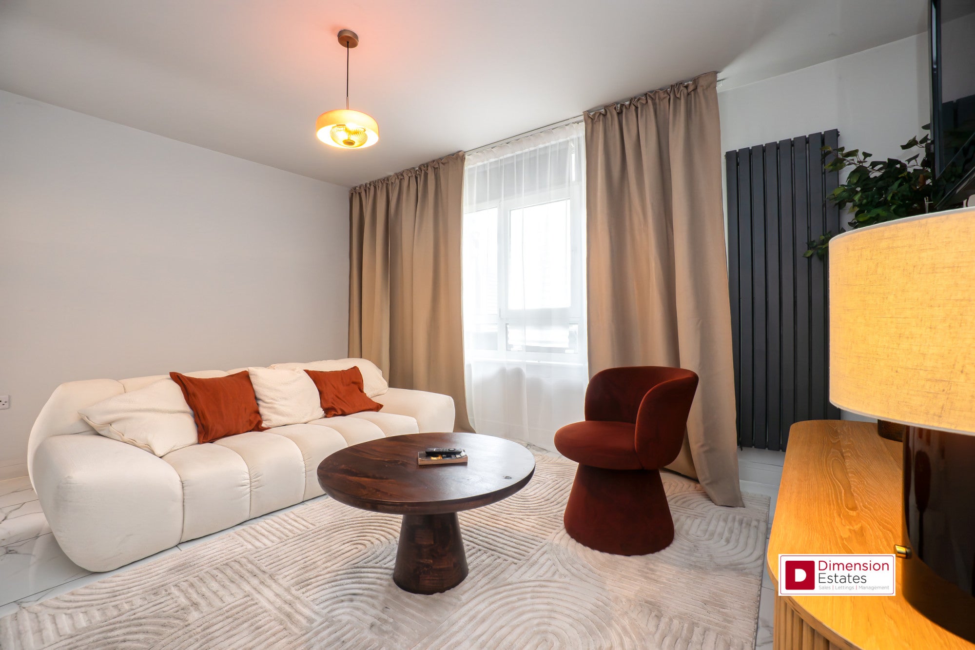 Flat Wyllen Close in Greater London