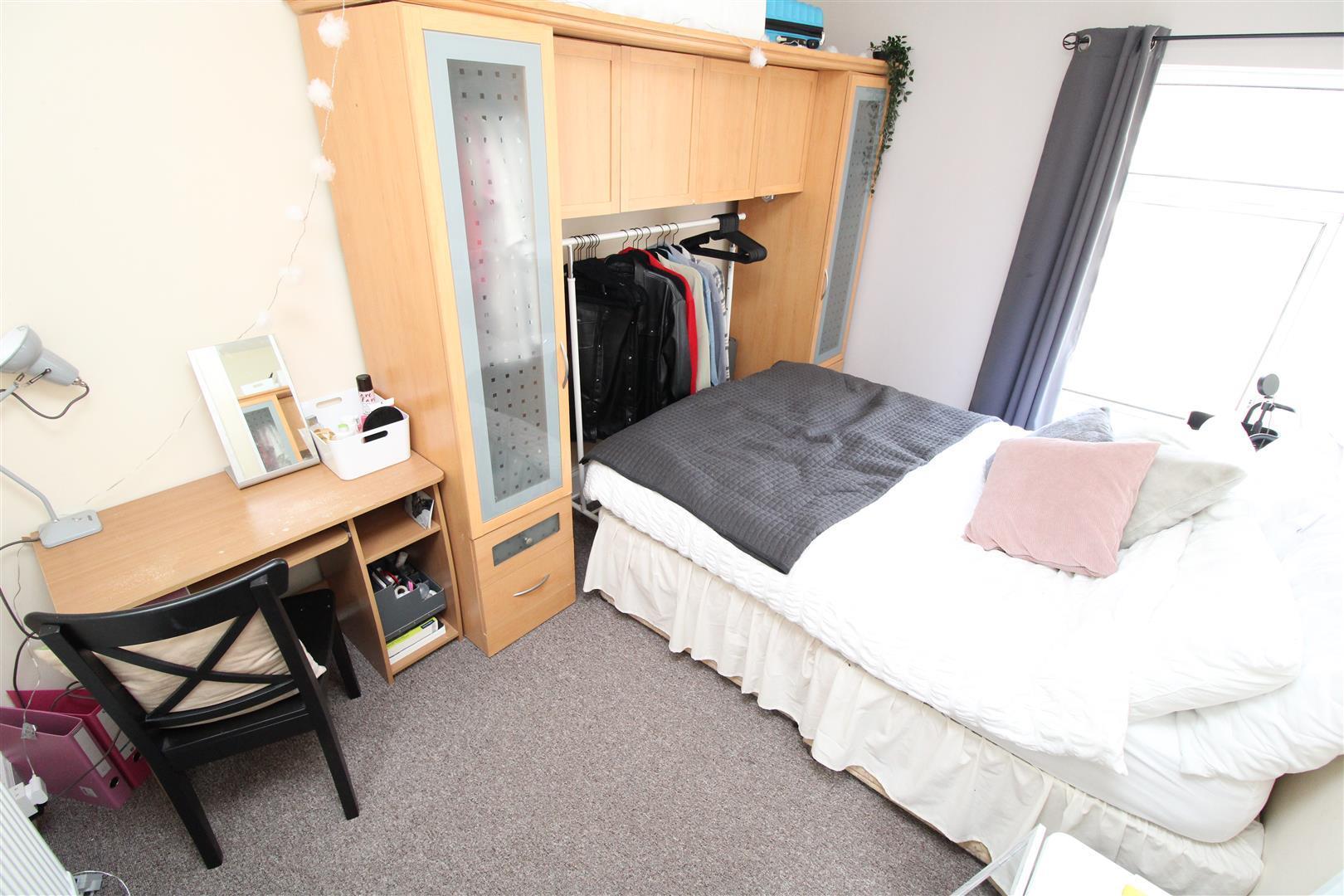 Flat Queen Street in Pontypridd