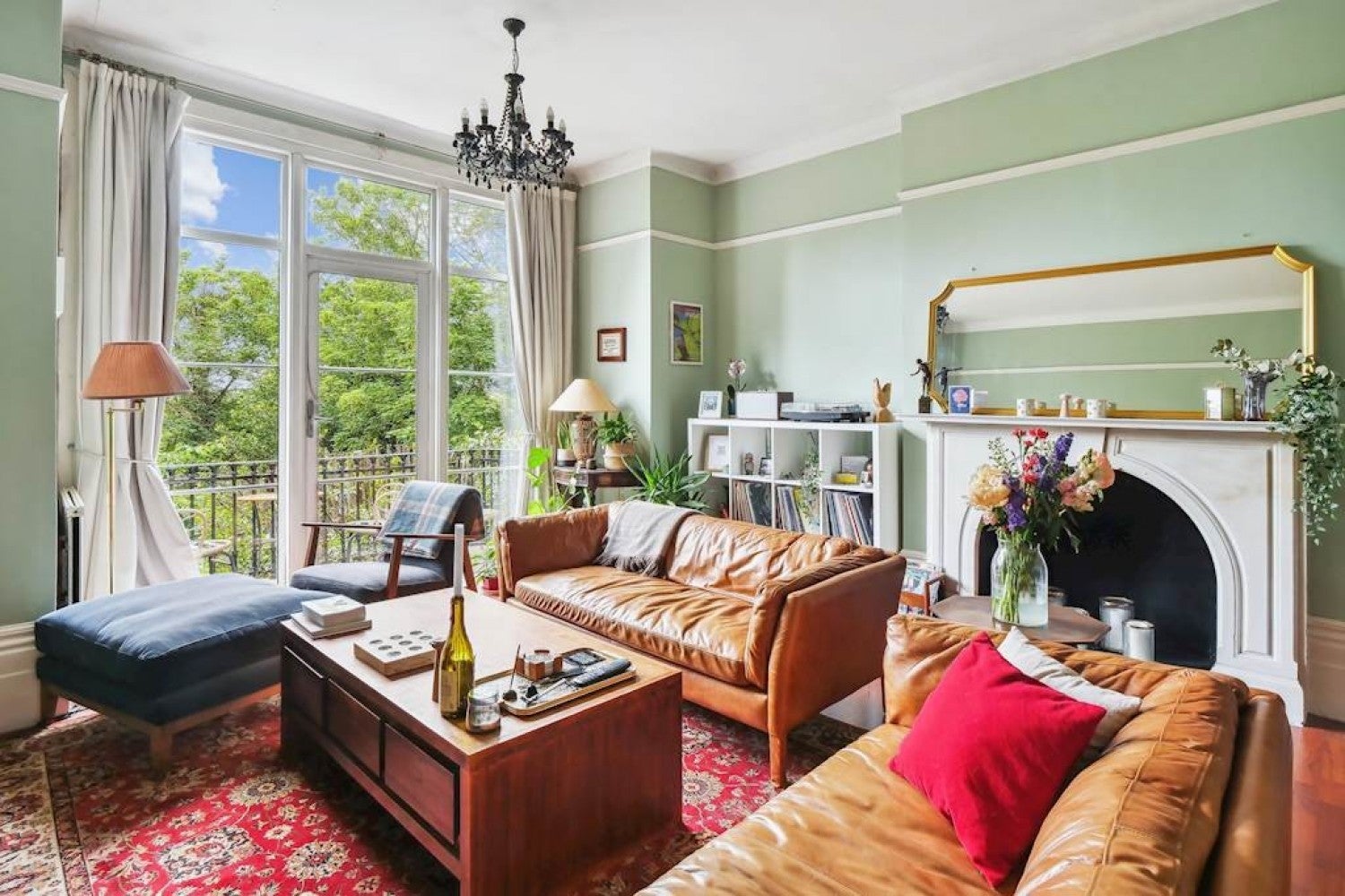 Flat Harold Road in Greater London