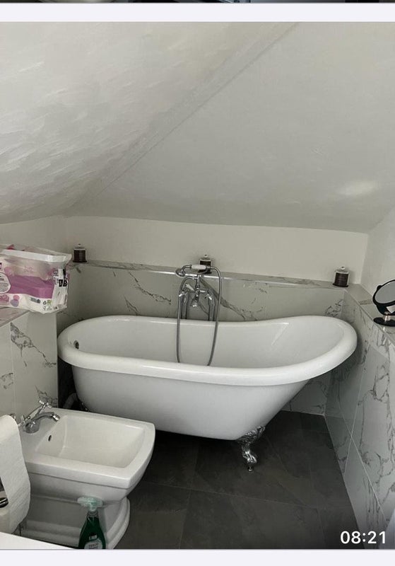 Room Heathfield Road in Greater London