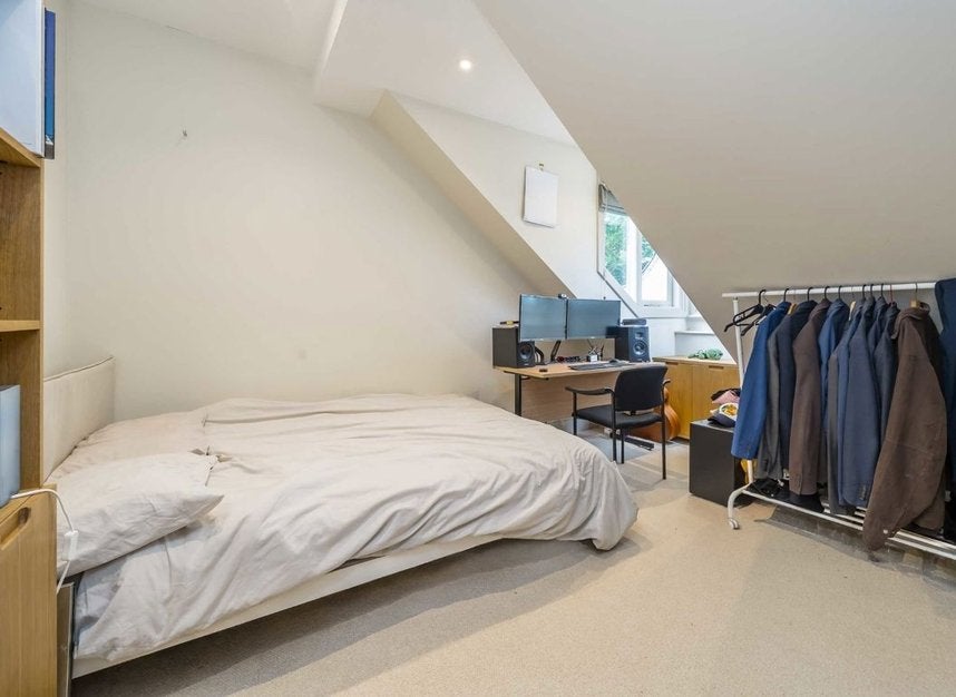 Flat Goldhawk Road in Greater London