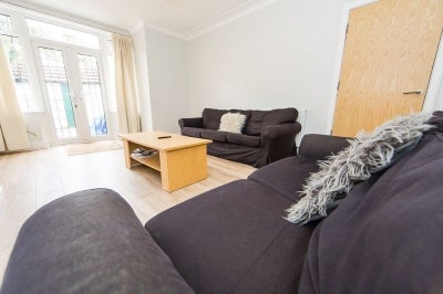 House The Turnways in Leeds