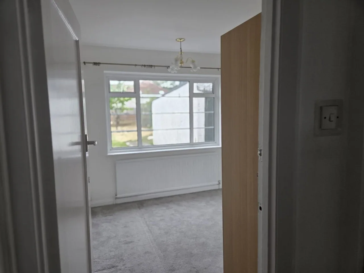 House Woodford Crescent in Greater London