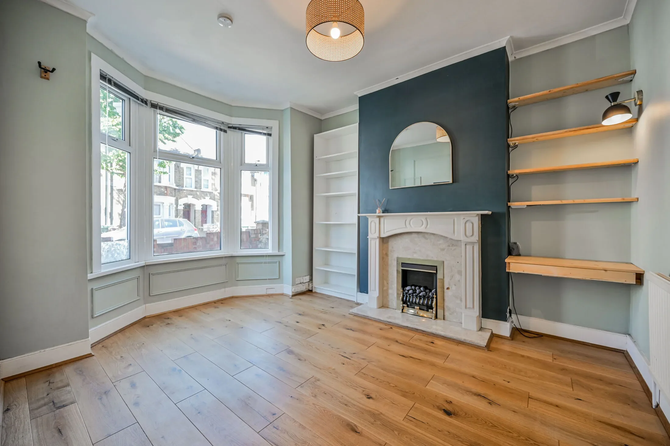 House Harcourt Road in Greater London