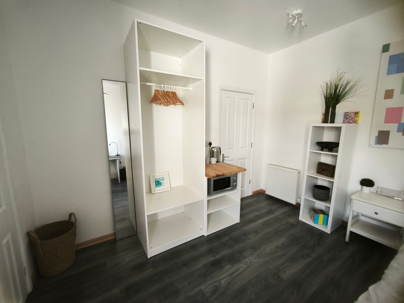 Room Knole Road in Bournemouth
