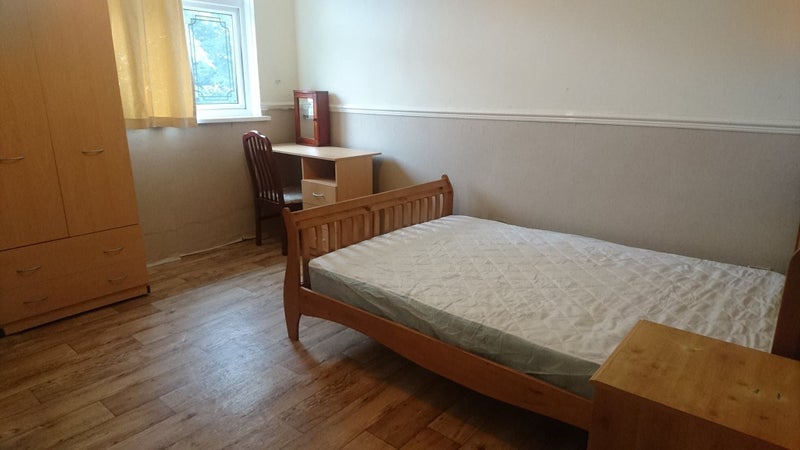 Room Civic Close in Birmingham