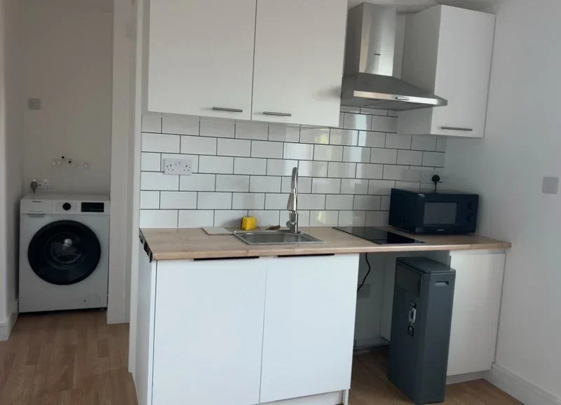 Flat Stanwell Road in Borough of Spelthorne