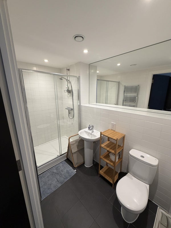 Flat Disney Place in Greater London