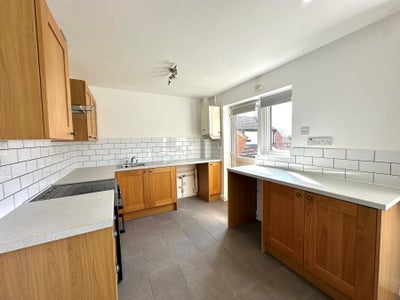 House Ayrshire Close in Salisbury