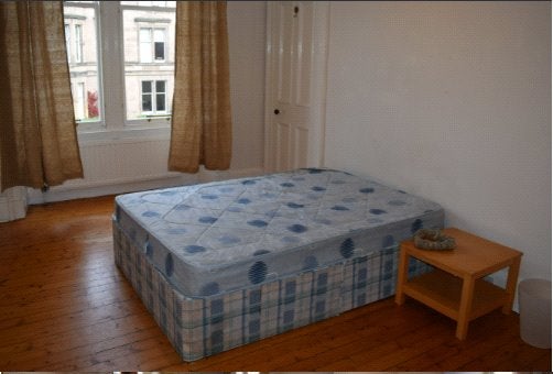 Flat Thirlestane Road in City of Edinburgh