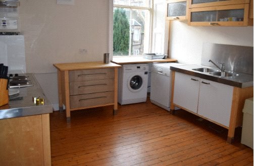 Flat Thirlestane Road in City of Edinburgh
