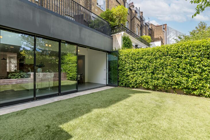 House The Vale in Greater London