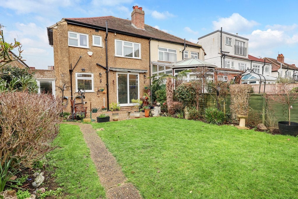 House Tala Close in Greater London