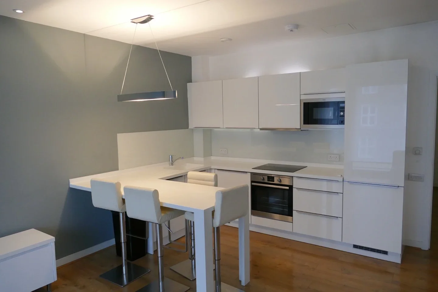 Flat Stewarts Road in Greater London
