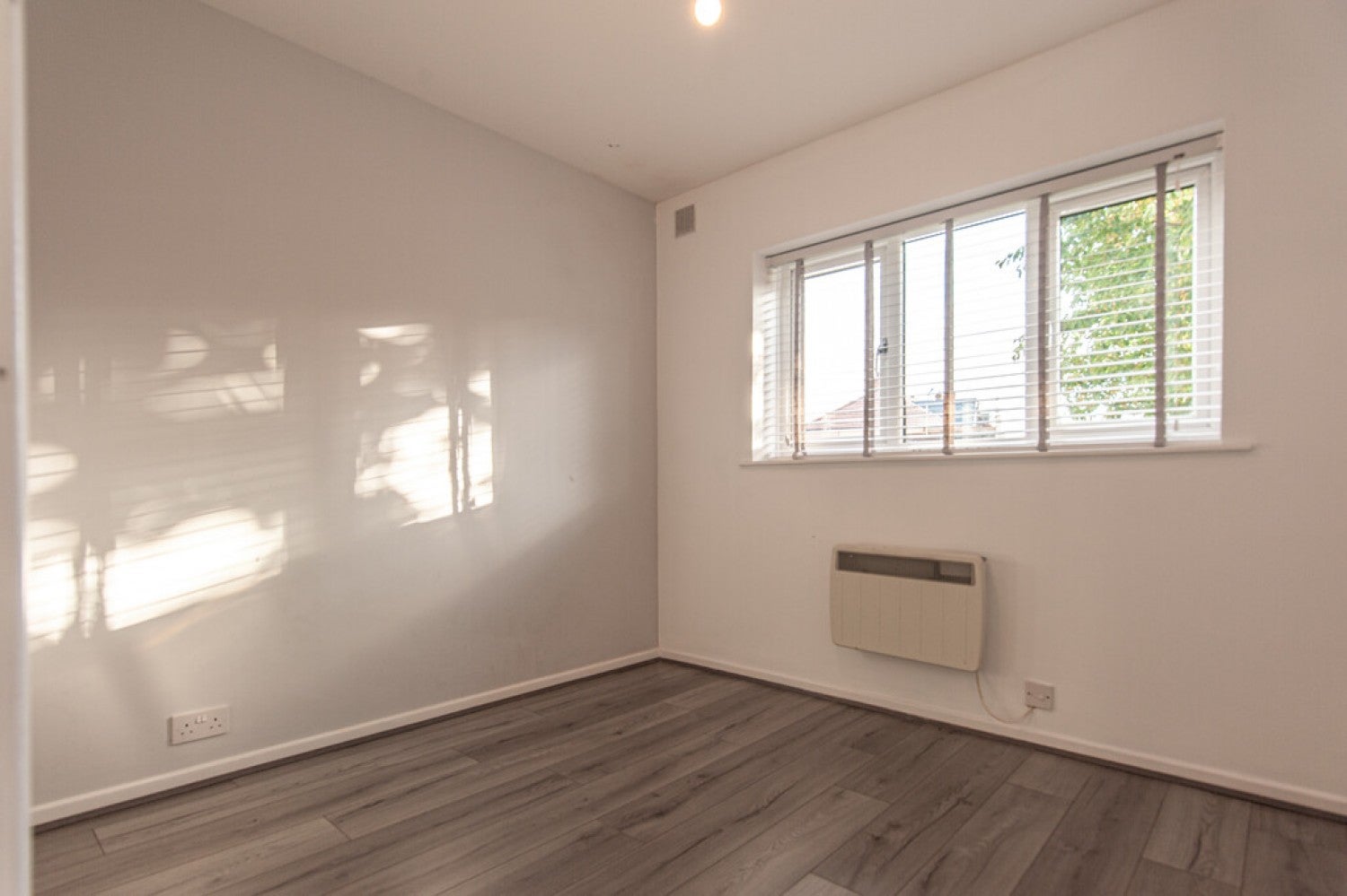 Flat Abbotsford Road in York