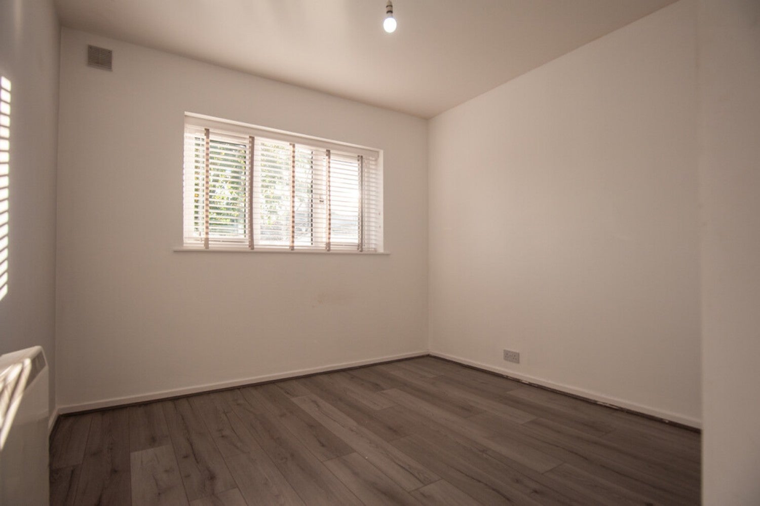 Flat Abbotsford Road in York