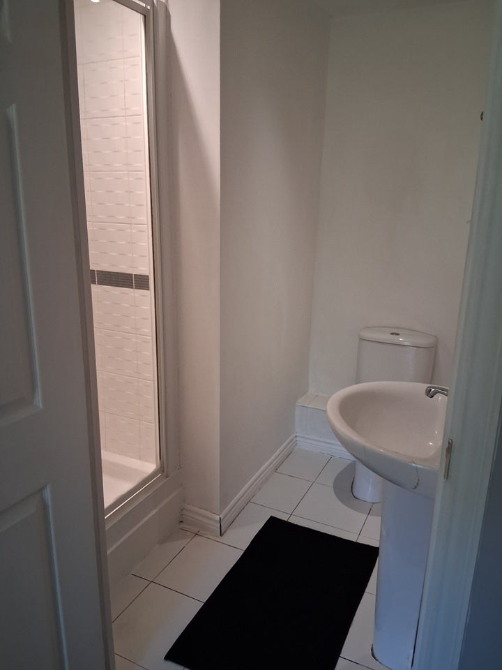 Flat Eaton Road in Greater London