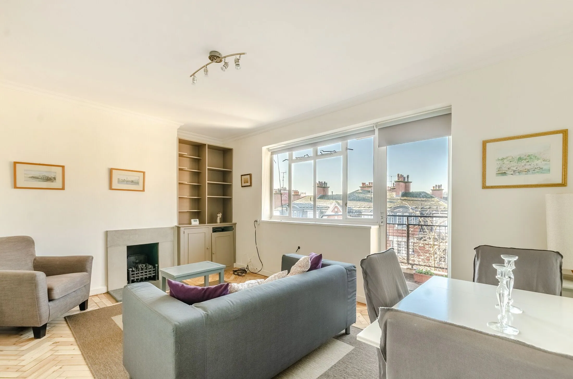 Flat Pond Place in Greater London