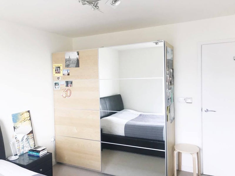 Flat Hay Currie Street in Greater London