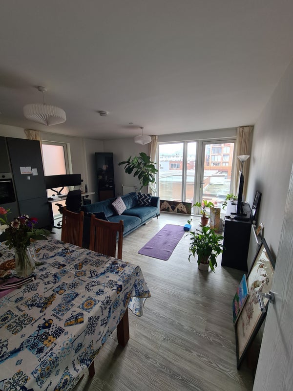 Room Thunderer Street in Greater London