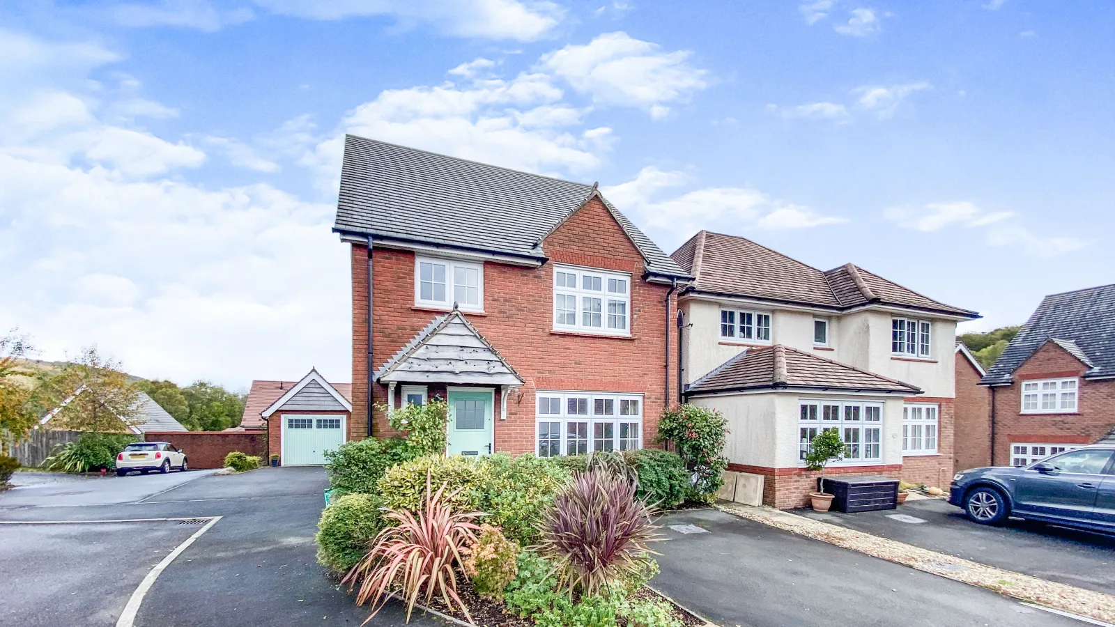 House Ffordd Alltwen in Gowerton