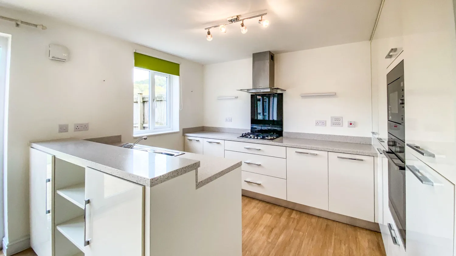 House Ffordd Alltwen in Gowerton