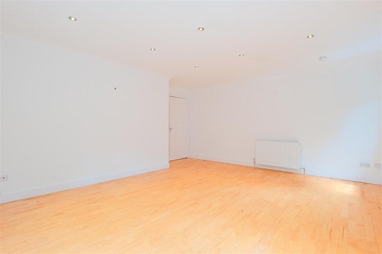 Flat Auchinraith Avenue in Bothwell