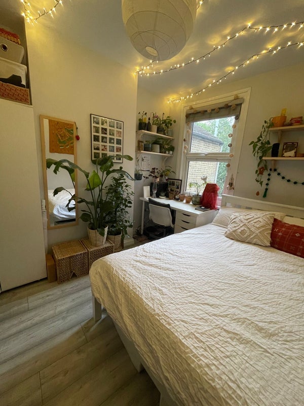 Room Steven's Avenue in Greater London