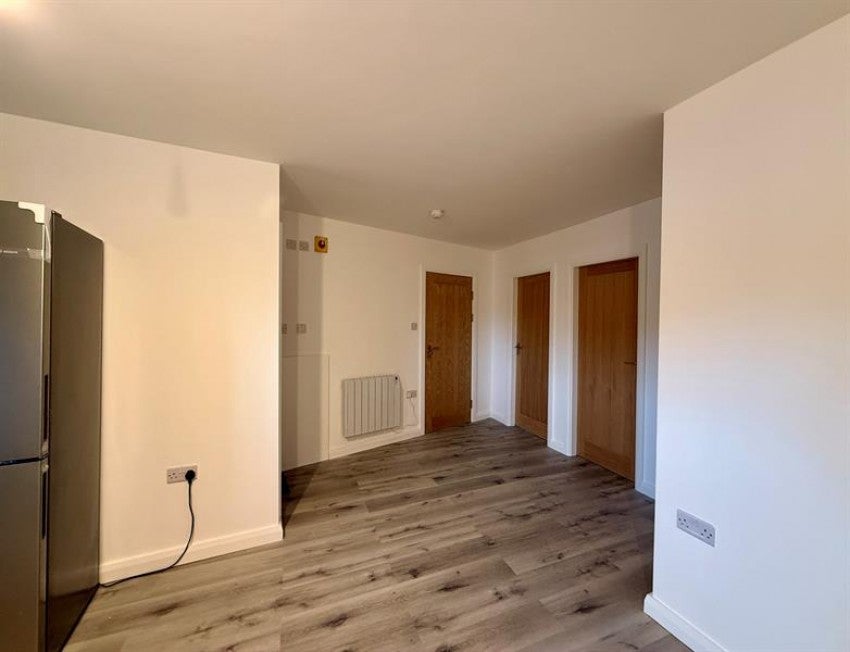 Flat Buckingham Road in Cheadle Hulme