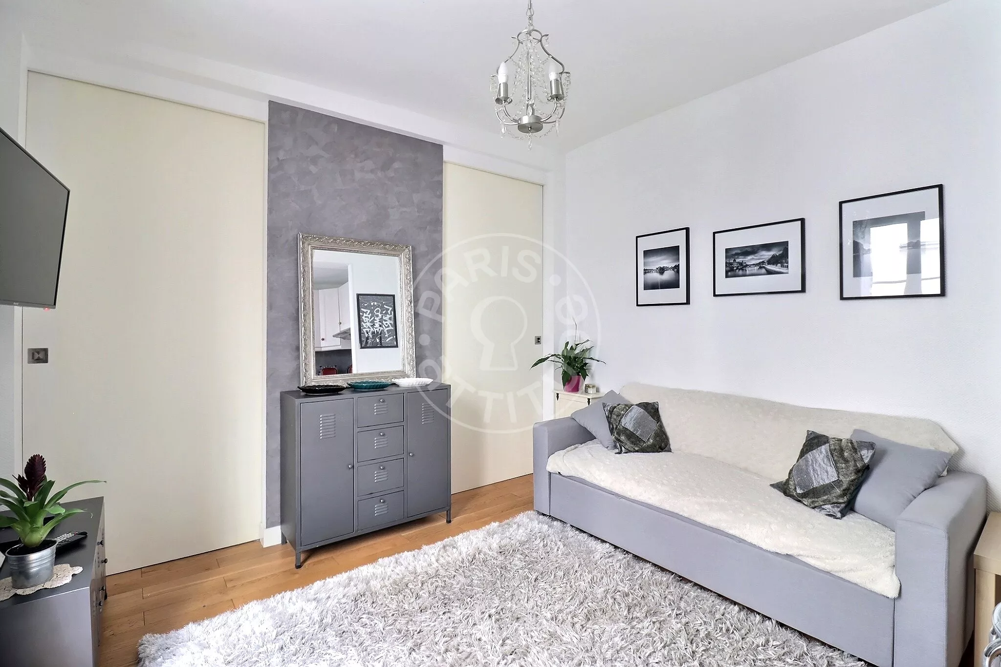 Flat Rue de Lancry in Paris