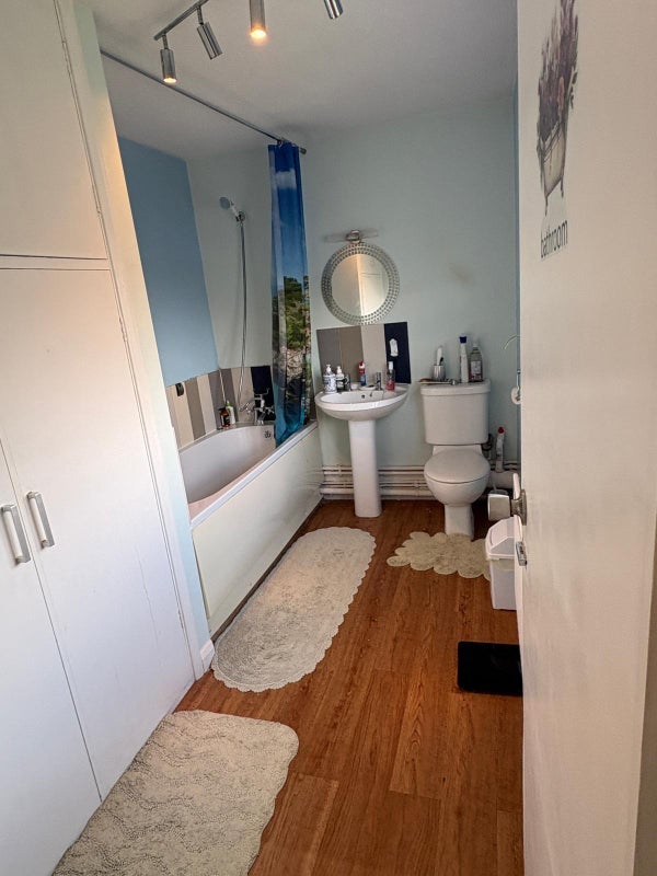 Room Beechcroft Road in South Kesteven