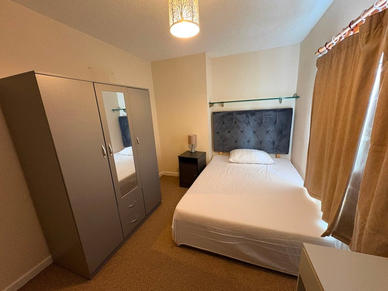 Room Beechcroft Road in South Kesteven
