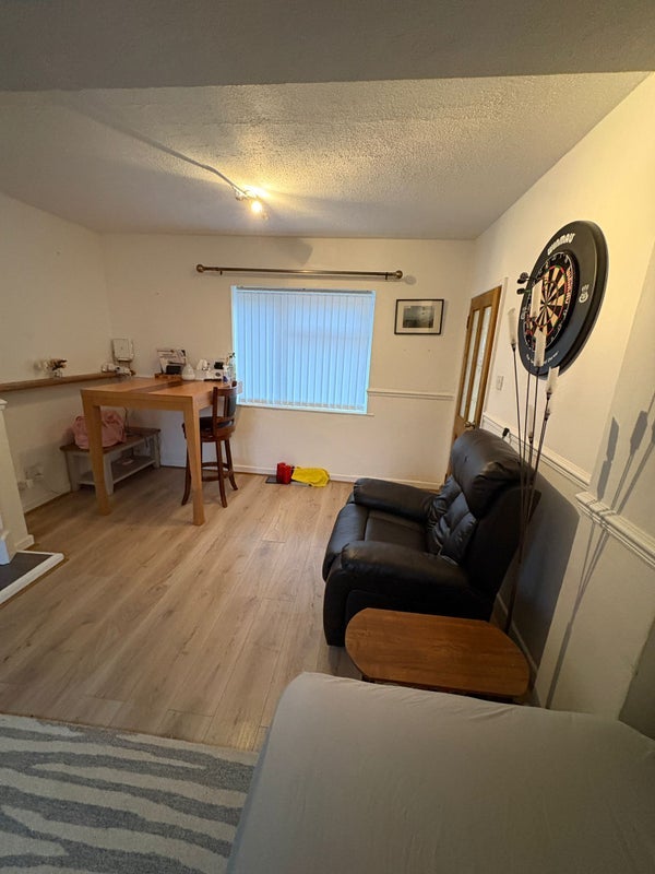 Room Beechcroft Road in South Kesteven