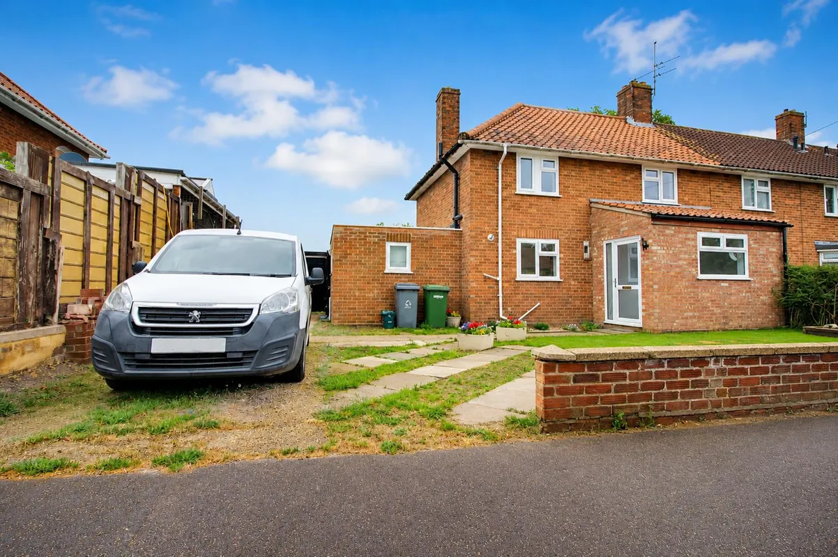 House Plantation Road in Broadland