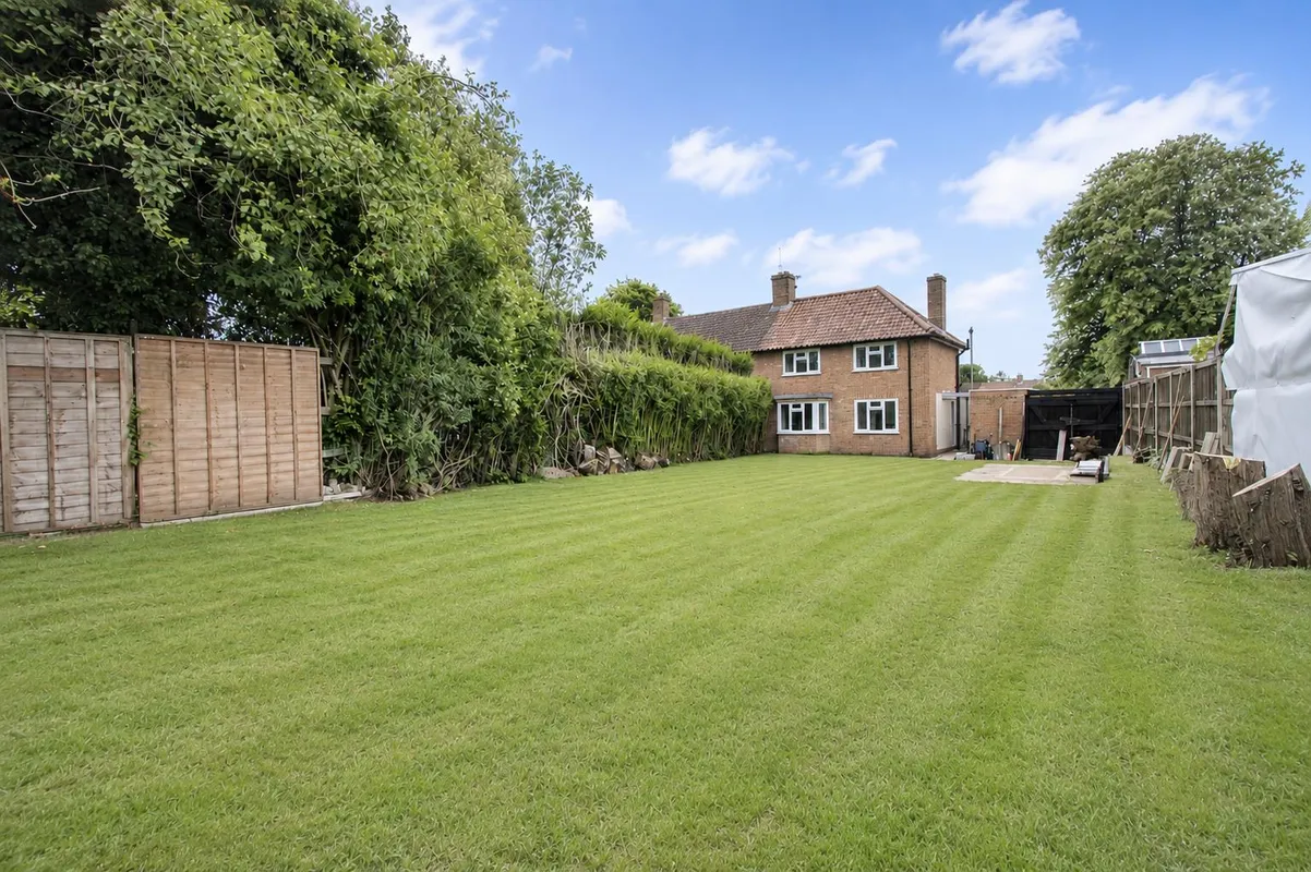 House Plantation Road in Broadland