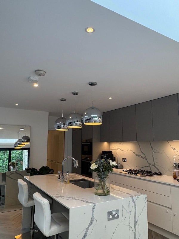 Flat Northcote Road in Greater London